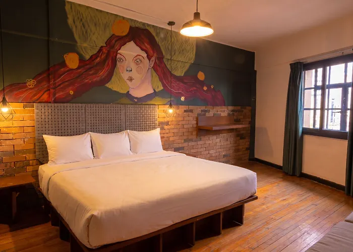 Selina Downtown 3*
